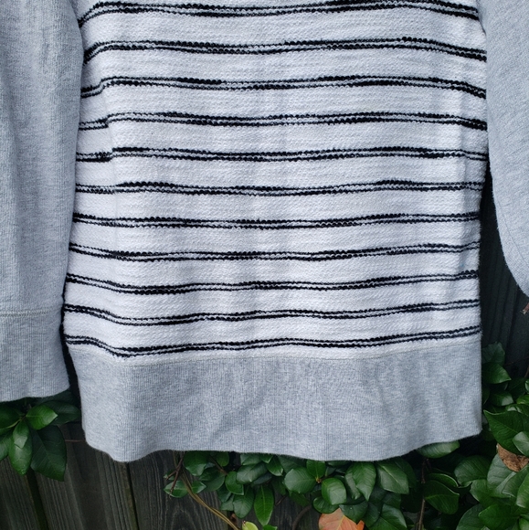 Lou & Grey crewneck sweater w/ textured stripes - Picture 7 of 9